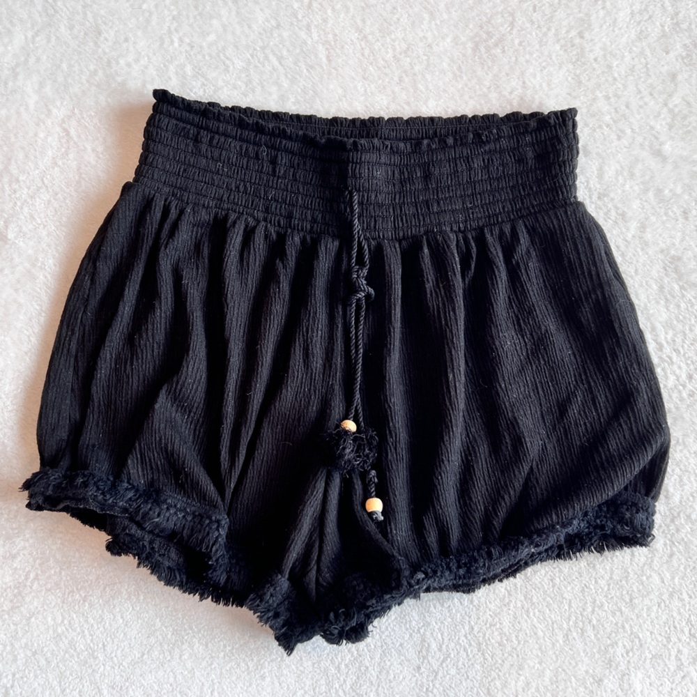 ✿ NB - Shorts - M (7-9)